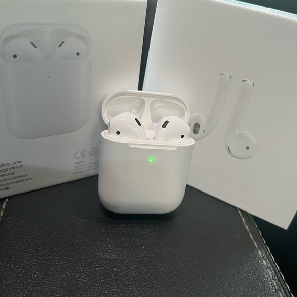 Apple AirPods 2nd gen